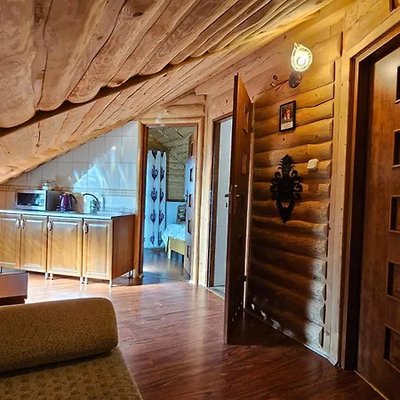 Pensión Bukowianski Dworek 40 M Od Wyciagu 3*