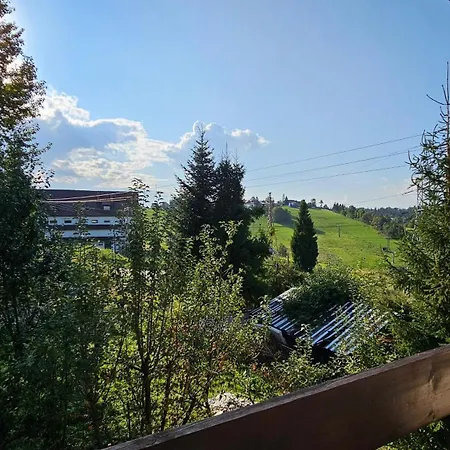 Bukowiański Dworek - Wyciągi, Narciarnia, Kuchnia 3*